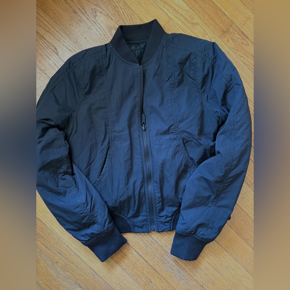 Lululemon Flip It & Reverse It Jacket - Picture 2 of 9